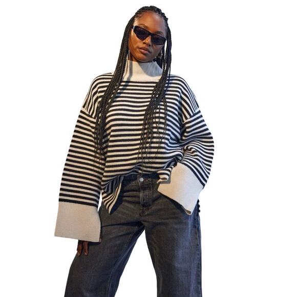Women’s Wool Oversized Mock-Turtleneck Sweater Minimalist Black crean Striped M - Picture 2 of 10